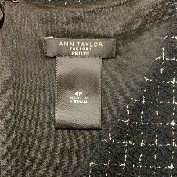 Ann Taylor Black V-Neck Sheath Dress - Picture 6 of 7